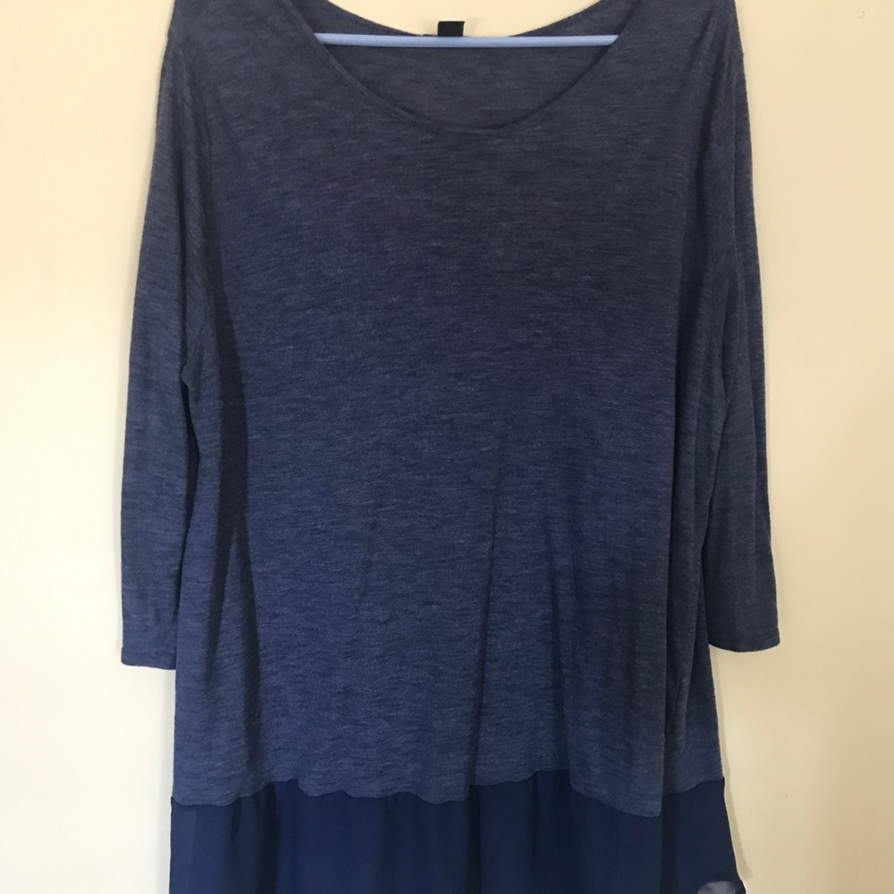 Navy top size 2x EUC